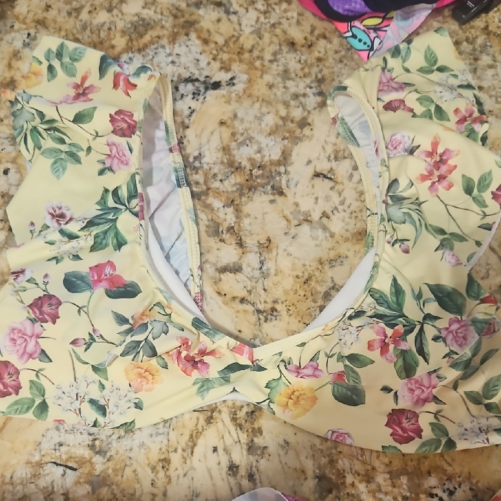 Gianni Bini Ruffle Two Piece Swimsuit